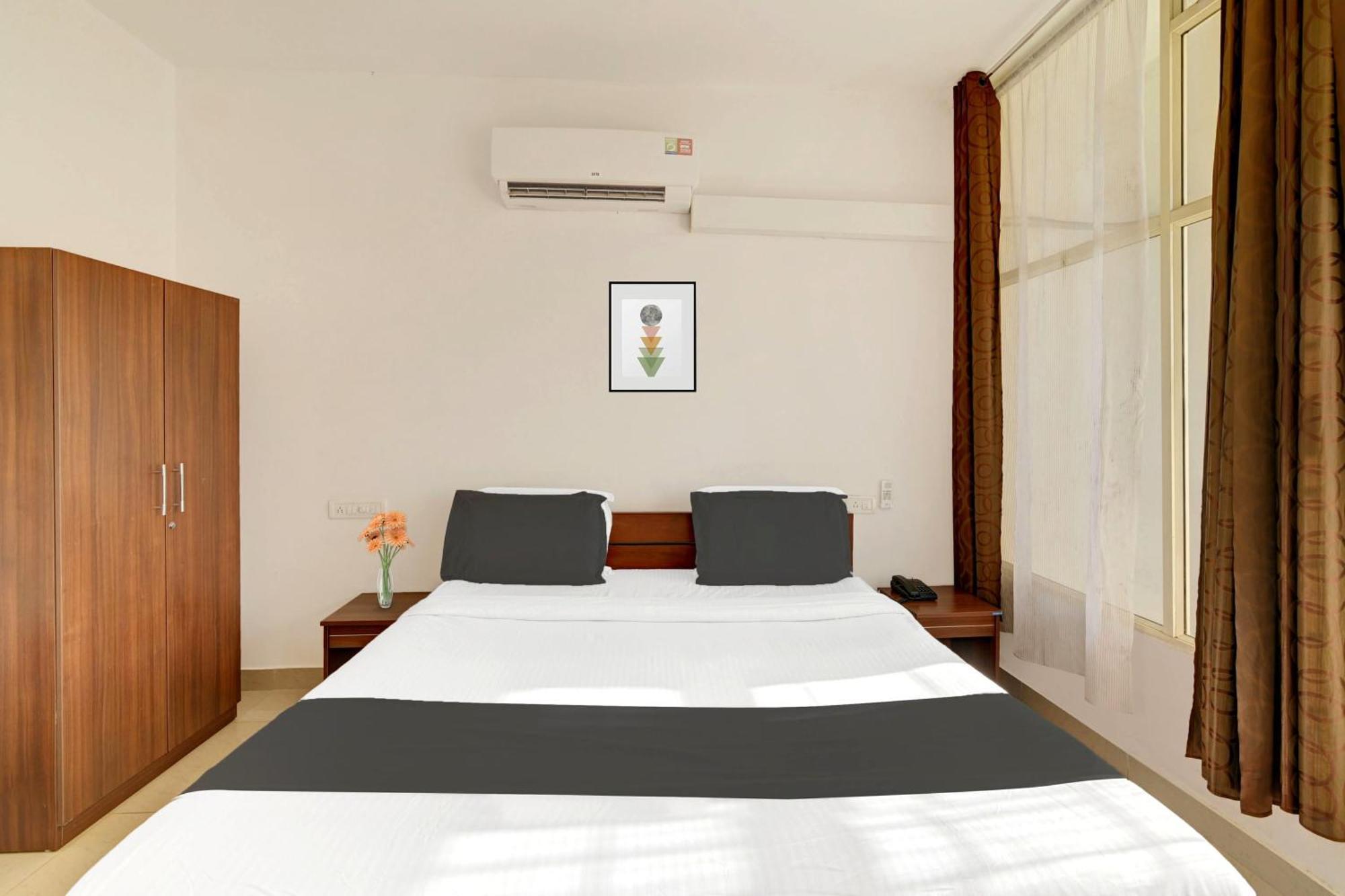 Super Collection O Madikeri City Center Near Ksrtc Bus Stand Coorg Formerly Hotel Ragsys Мадикери Экстерьер фото