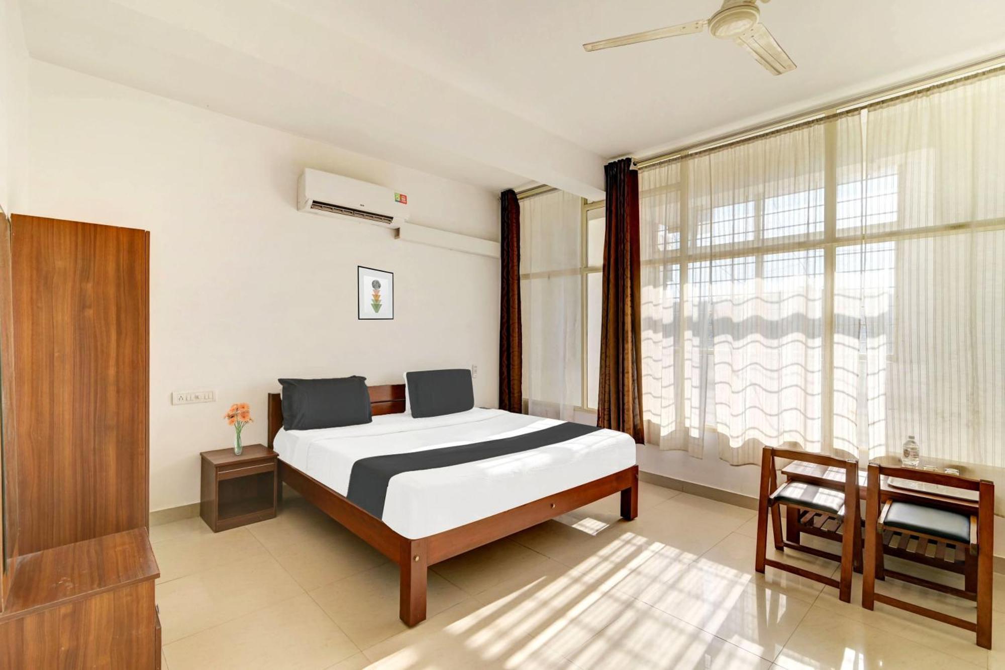 Super Collection O Madikeri City Center Near Ksrtc Bus Stand Coorg Formerly Hotel Ragsys Мадикери Экстерьер фото